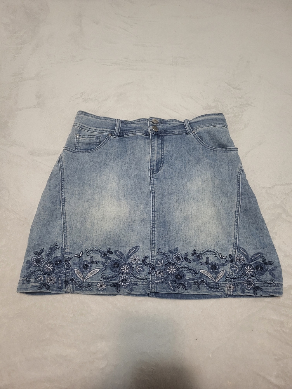 San Francisco Brand Embroidered Floral Denim Mini Skirt - Size 7
